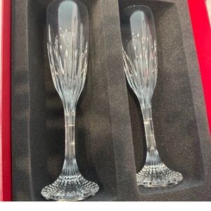Elegant Crystal Champagne Flutes